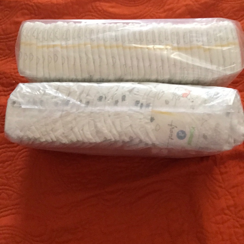 Little Snugglers huggies diapers size 1